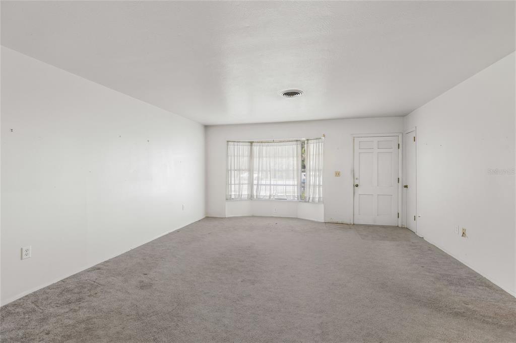 612 Center Road Venice, FL 34293 - Photo 7 of 28 Gallery Image 7