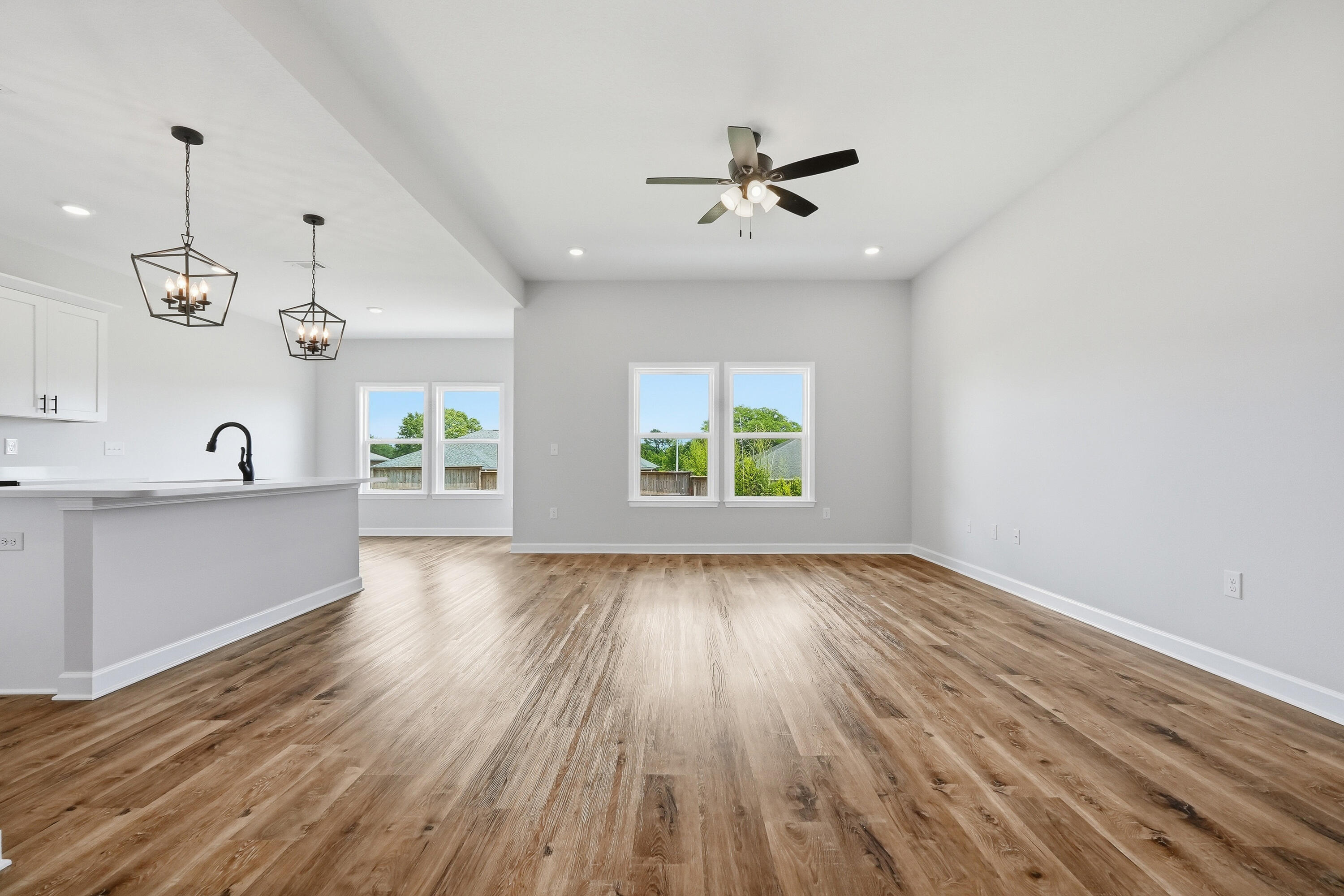 2828 Blackbird Court Crestview, FL 32539 - Photo 4 of 25 1