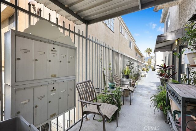 $3,150 | 333 Riverdale Drive, Unit 10, Glendale, CA 91204