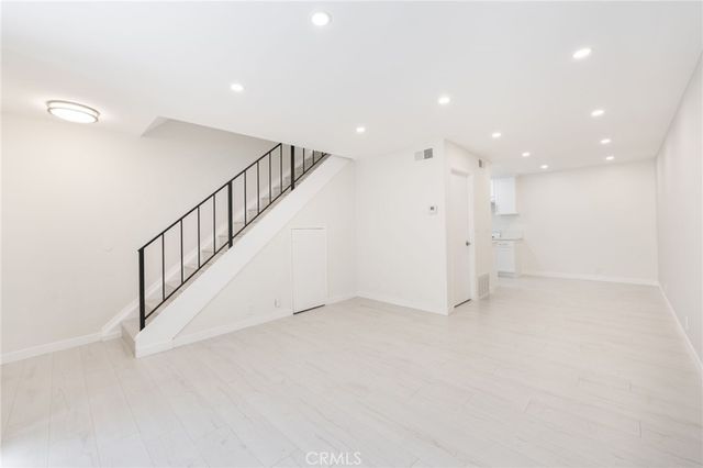 $3,150 | 333 Riverdale Drive, Unit 10, Glendale, CA 91204