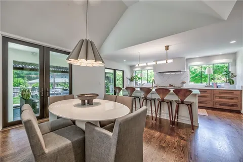 $1,595,000 | 8600 Reinhardt Lane, Leawood, KS 66206