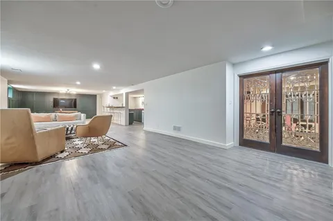 $1,595,000 | 8600 Reinhardt Lane, Leawood, KS 66206