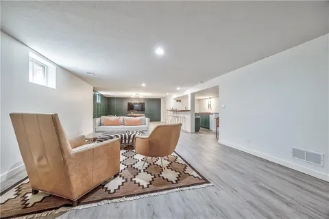 $1,595,000 | 8600 Reinhardt Lane, Leawood, KS 66206