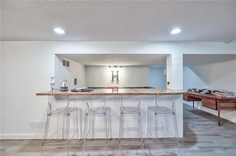 $1,595,000 | 8600 Reinhardt Lane, Leawood, KS 66206