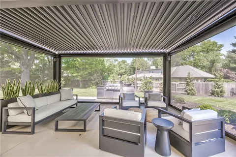 $1,595,000 | 8600 Reinhardt Lane, Leawood, KS 66206