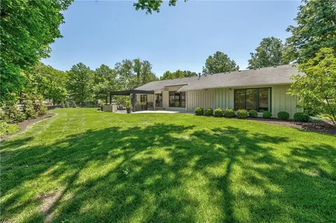 $1,595,000 | 8600 Reinhardt Lane, Leawood, KS 66206