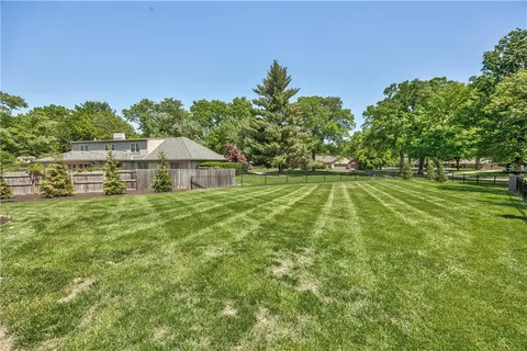 $1,595,000 | 8600 Reinhardt Lane, Leawood, KS 66206