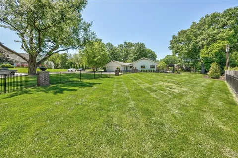 $1,595,000 | 8600 Reinhardt Lane, Leawood, KS 66206