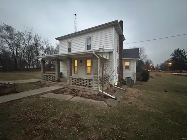 $237,000 | 403 South Michigan Street, Oxford, IN 47971
