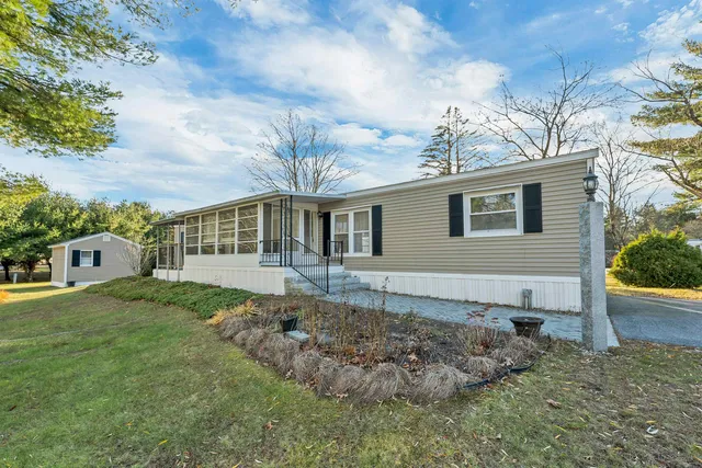 $155,000 | 9 Strawberry Lane, Concord, NH 03301