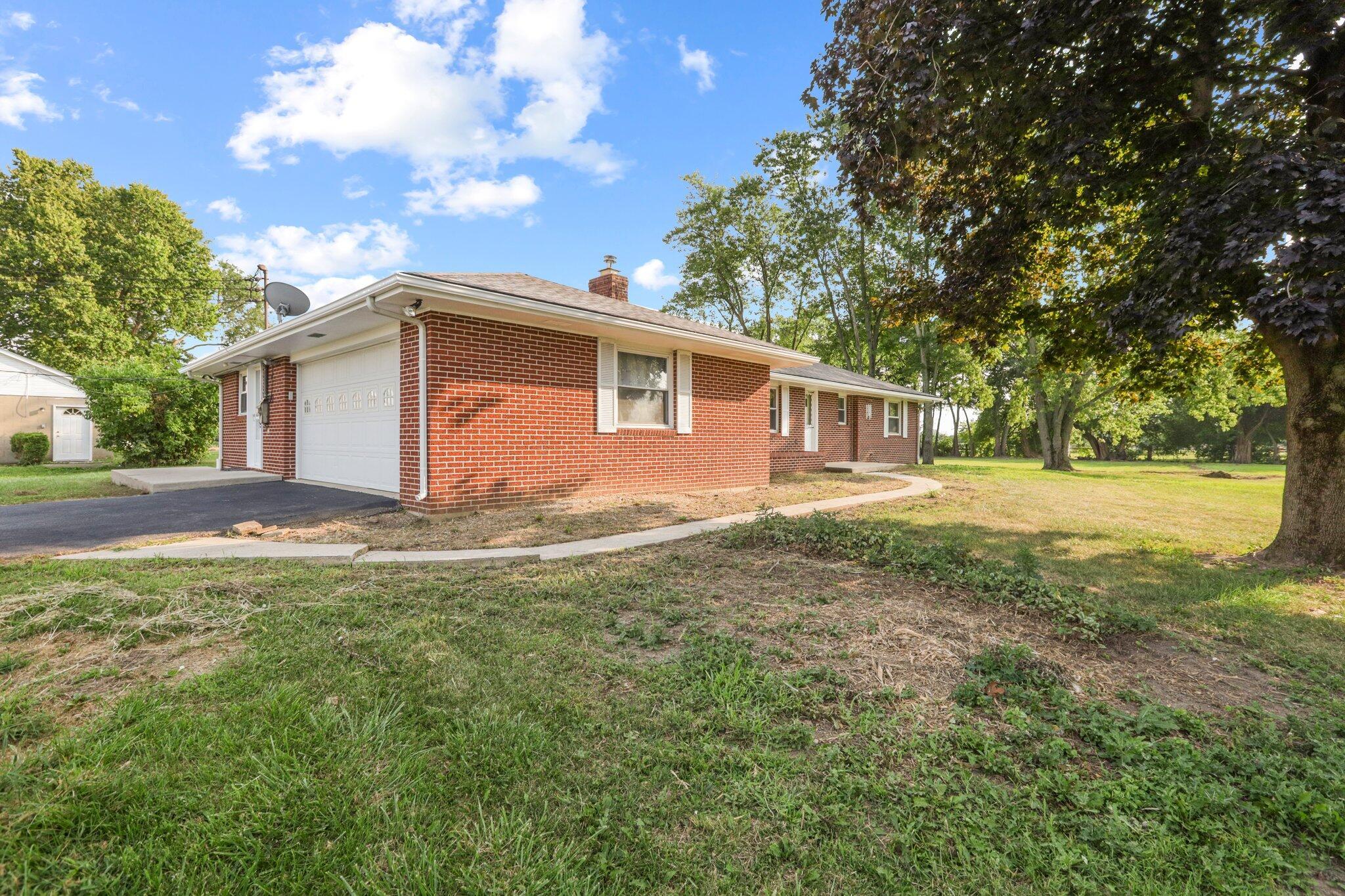 7941 Hayden Run Road Hilliard, OH 43026 - Photo 5 of 63 75-web-or-mls-IMG_2024