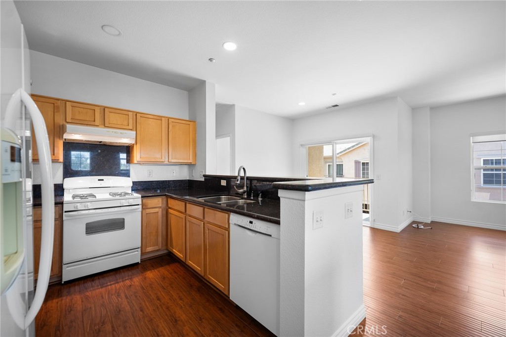 7353 Ellena West, Unit 74 Rancho Cucamonga, CA 91730 - Photo 5 of 33