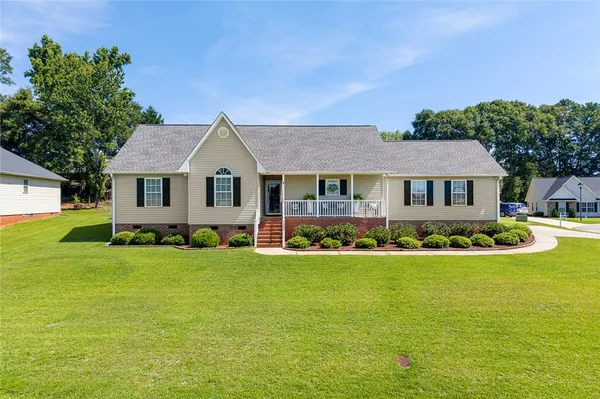 $299,900 | 223 Harrington Drive, Anderson, SC 29625