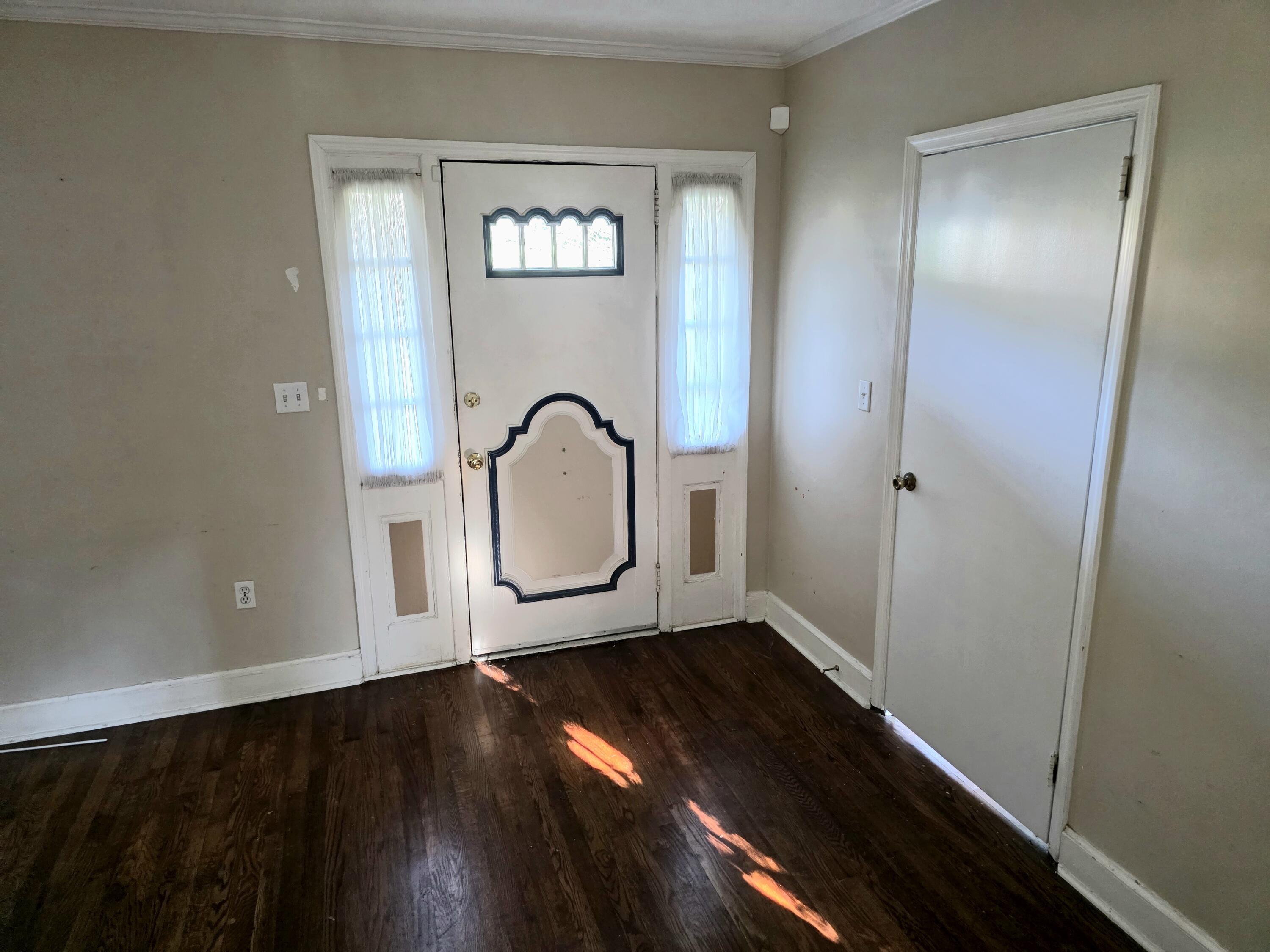 1750 Kissingbower Road Augusta, GA 30904 - Photo 3 of 13 Living Room