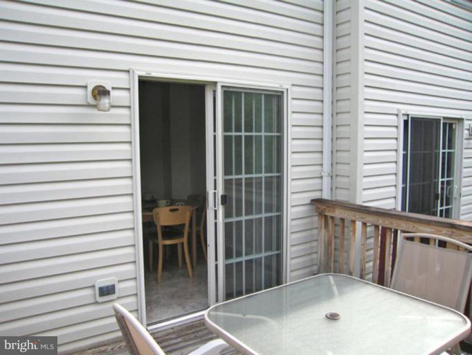 28 West Glebe Road Alexandria, VA 22305 - Photo 8 of 19 Deck
