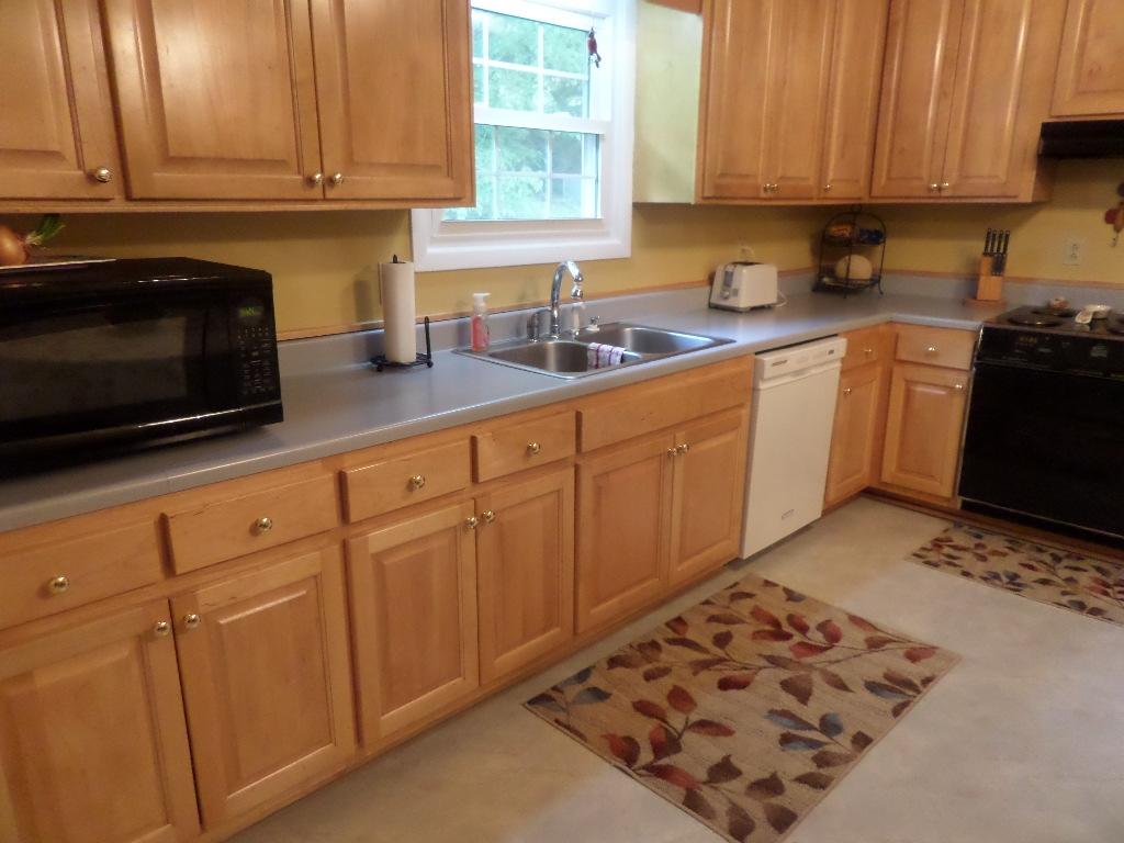 226 Gum Hollow Road Oak Ridge, TN 37830 - Photo 3 of 34 kitchen2