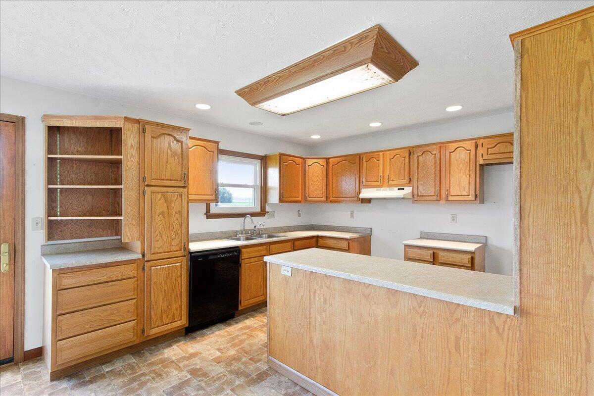 4972 Clark Road Urbana, OH 43078 - Photo 11 of 58