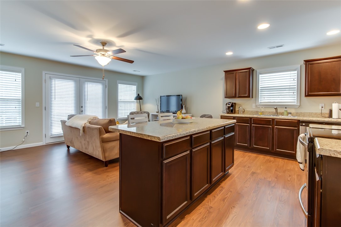 133 Gallant Lane Anderson, SC 29621 - Photo 7 of 27 Gallery Image 7
