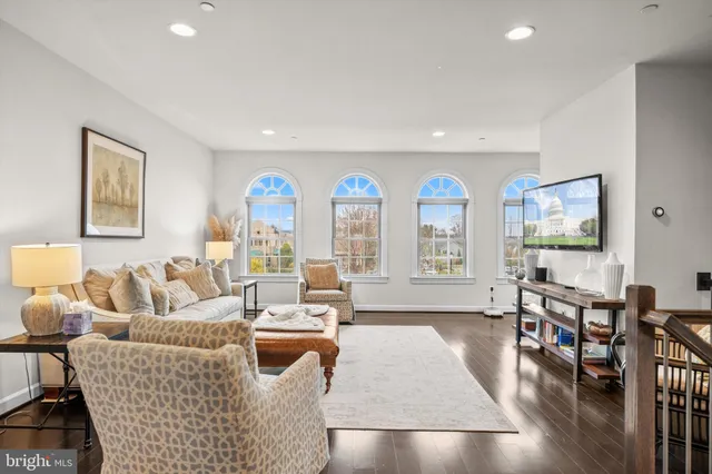 $669,900 | 19237 Abbey Manor Drive, Brookeville, MD 20833