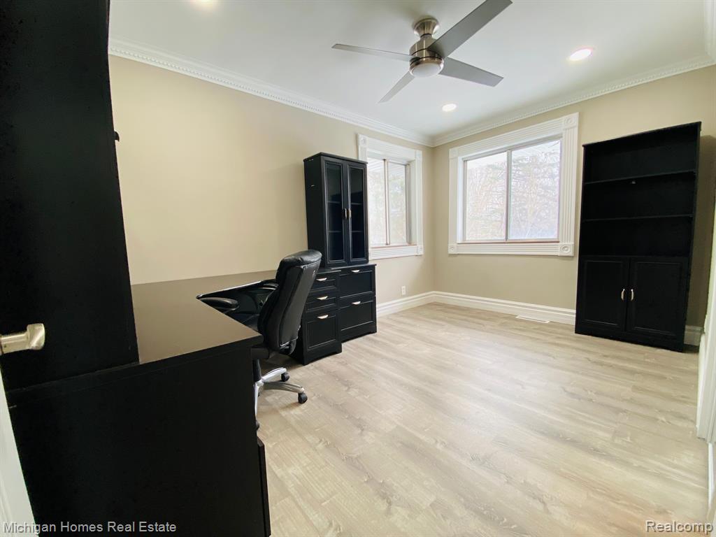 8089 North Holly Road Grand Blanc, MI 48439 - Photo 22 of 31