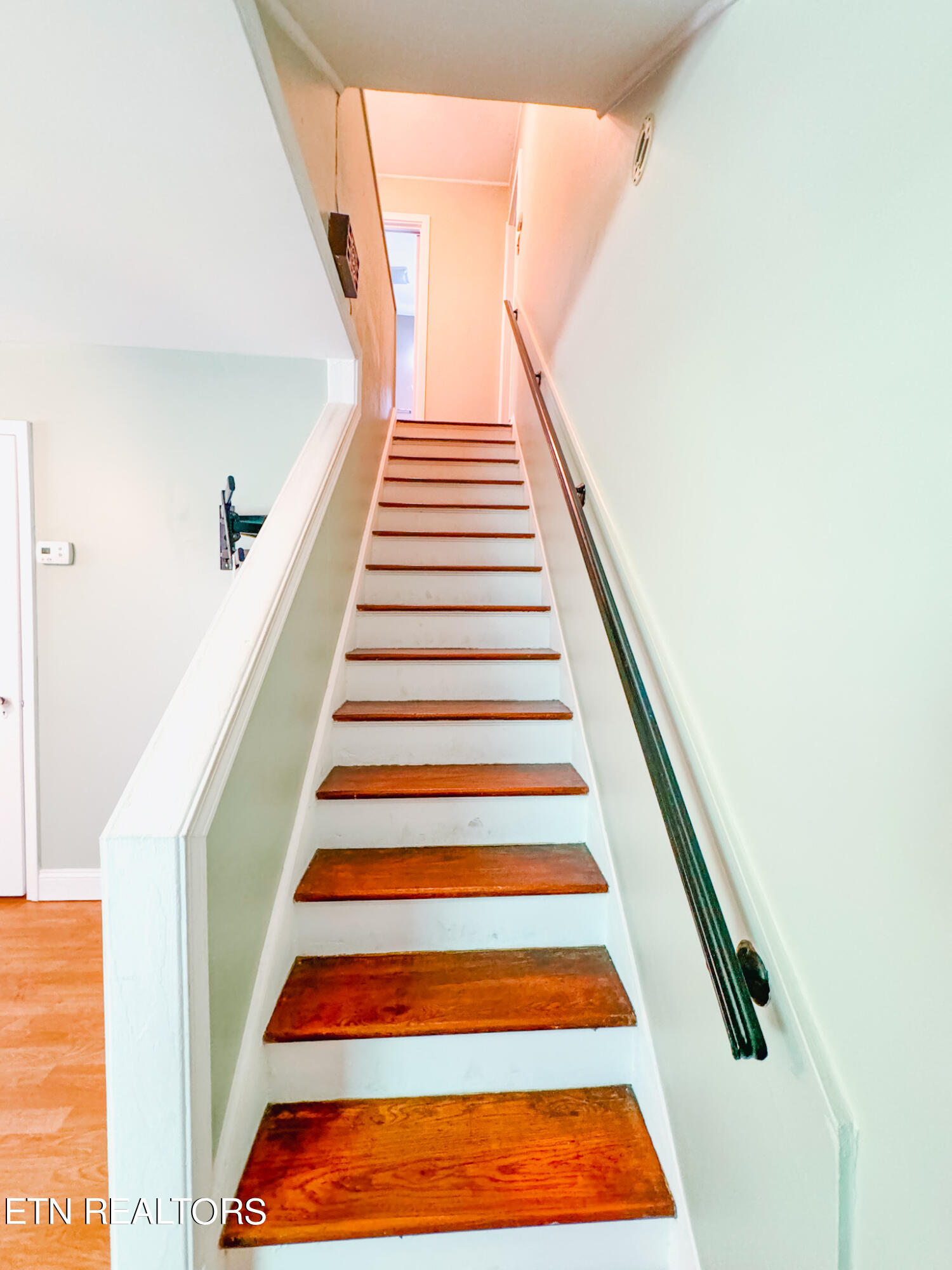 120 Wabash Lane Oak Ridge, TN 37830 - Photo 14 of 31 wabash staircase