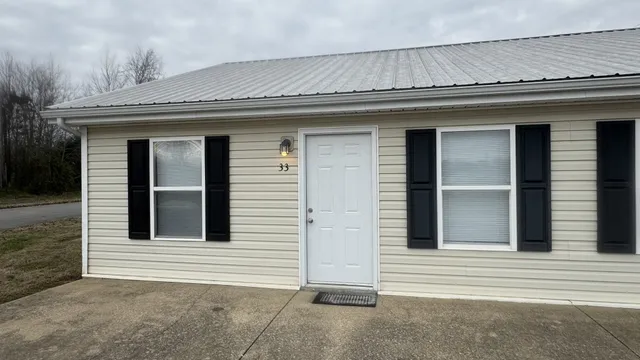 $825 | 518 Patricia Lane, Unit 33, Oak Grove, KY 42262