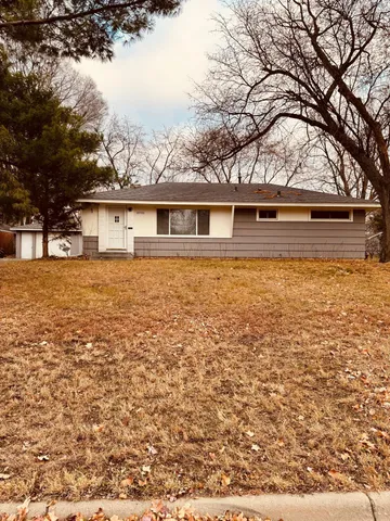 $2,800 | 10701 Vincent Avenue South, Bloomington, MN 55431