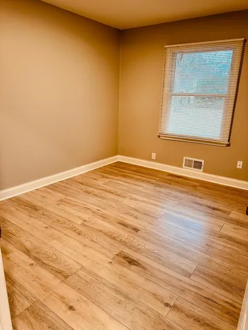 $2,800 | 10701 Vincent Avenue South, Bloomington, MN 55431