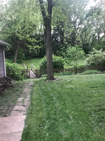 $2,100 | 1953 Curtiss Street, Downers Grove, IL 60515