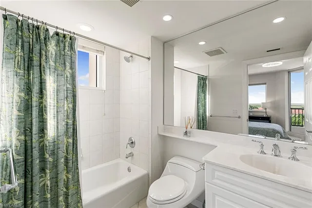 $819,999 | 1065 Borghese Lane, Unit 701, Naples, FL 34114