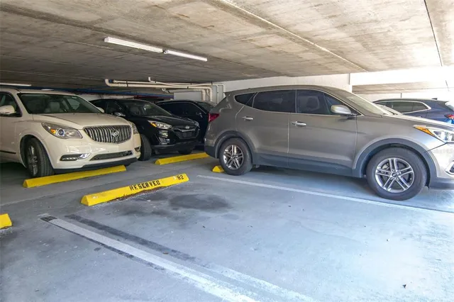 $349,000 | 3211 West Swann Avenue, Unit 806, Tampa, FL 33609