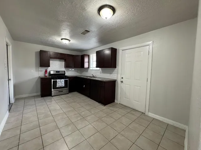 $1,600 | 12643 Chiswick Road, Houston, TX 77047