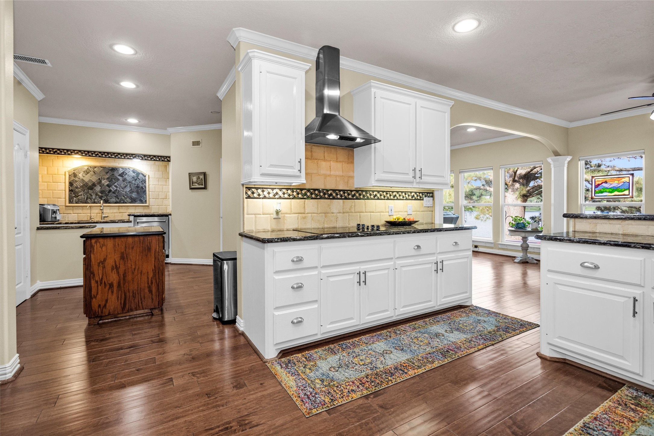1502 Wimbledon Drive Huntsville, TX 77340 - Photo 14 of 49