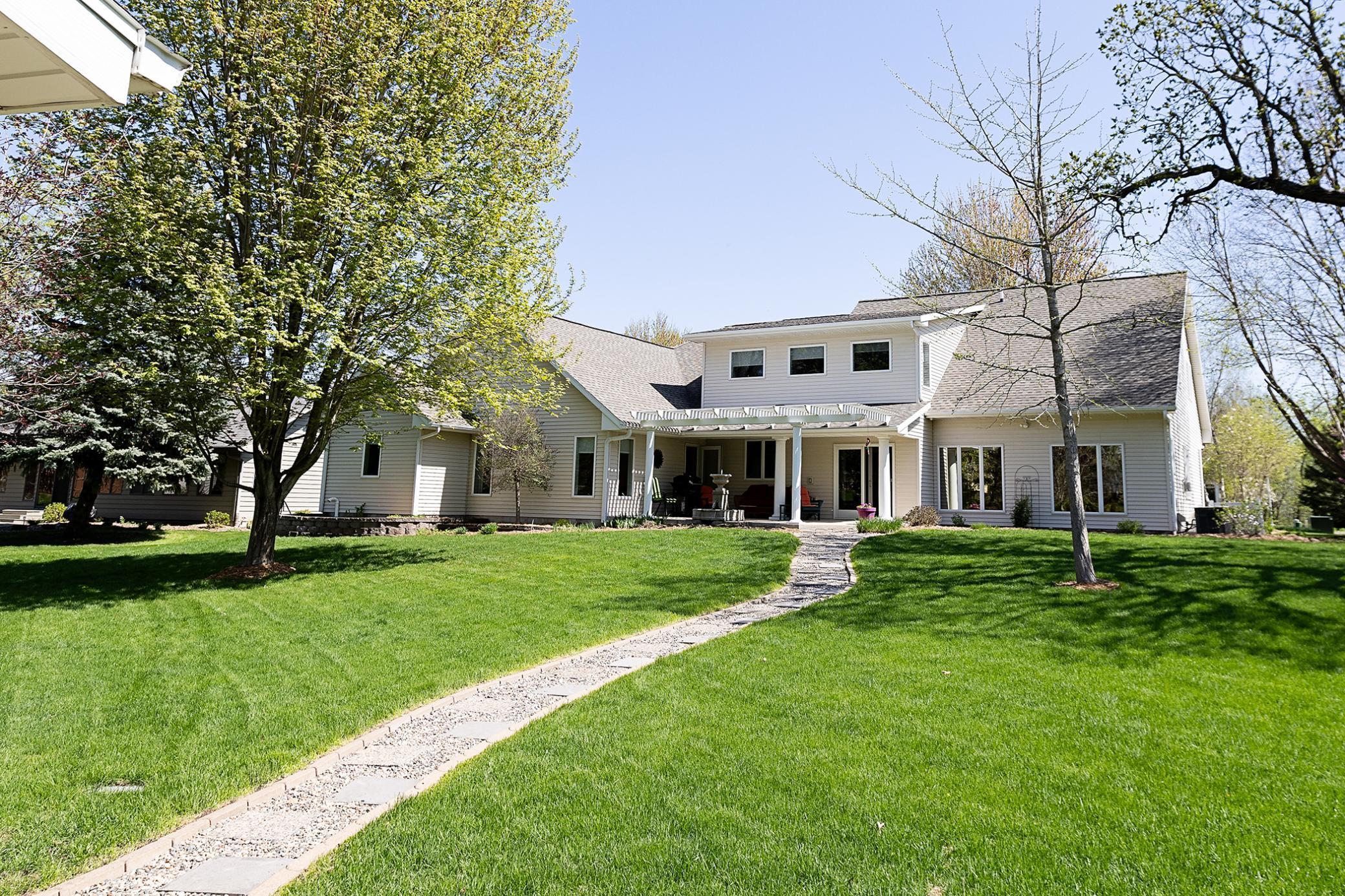 1120 Southridge Road New Ulm, MN 56073 - Photo 9 of 68