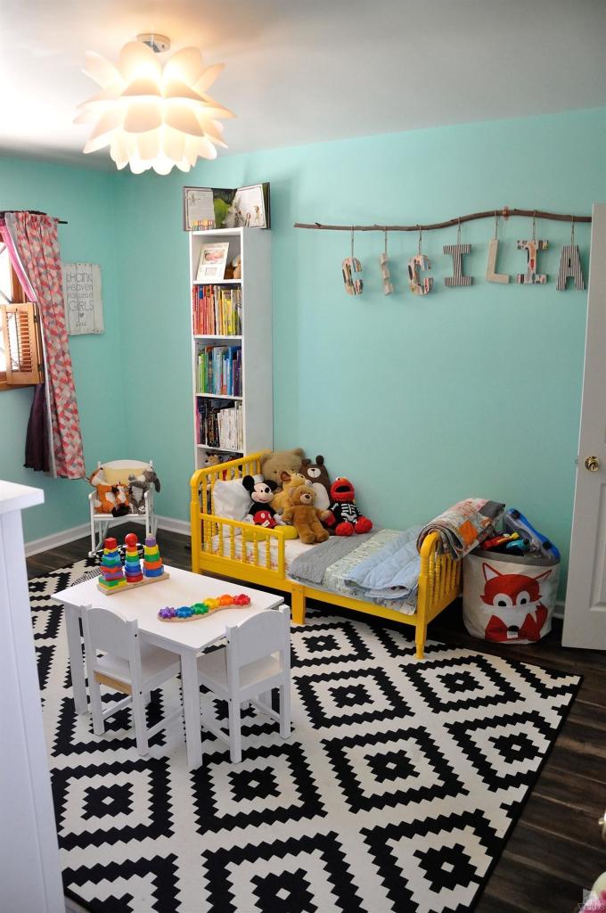 1072 Appleton Road Simi Valley, CA 93065 - Photo 18 of 41 a room with furniture and a table