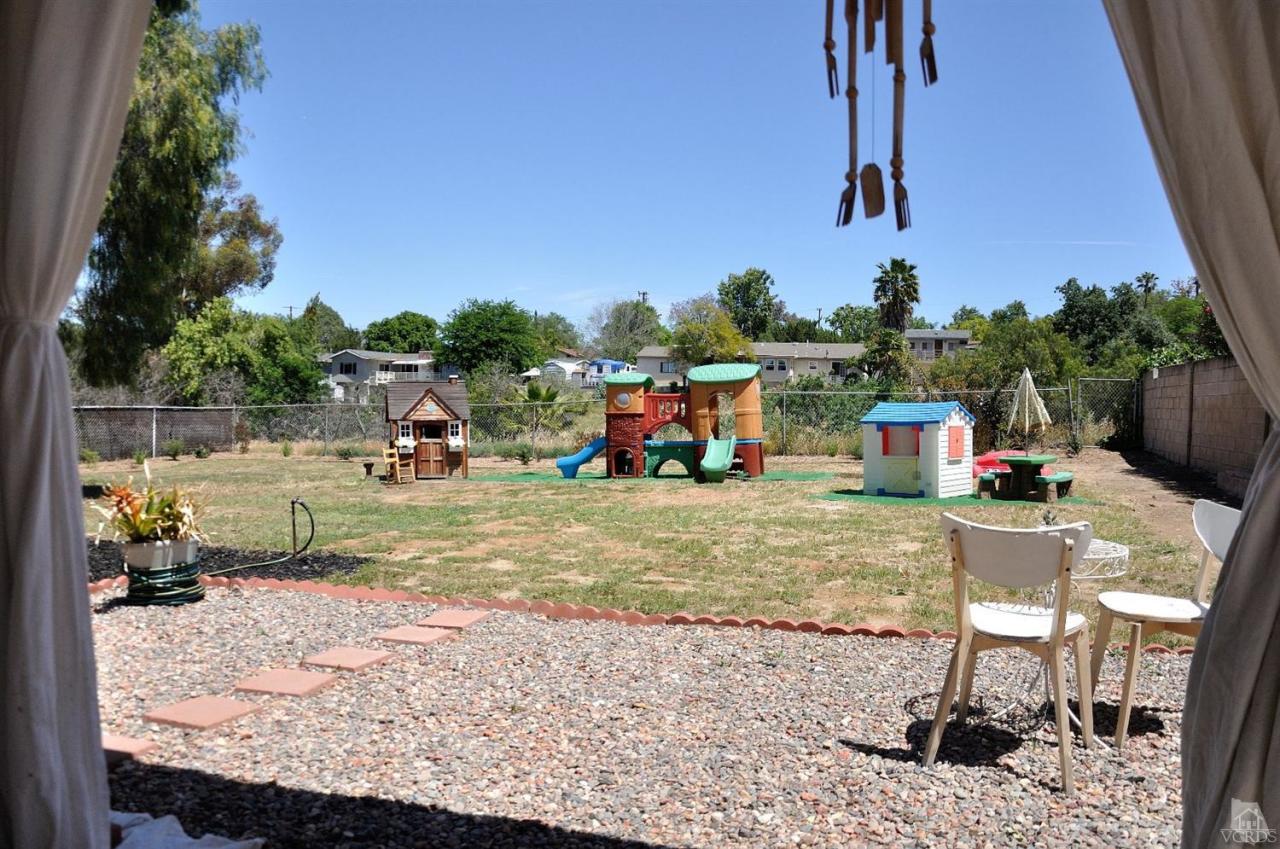 1072 Appleton Road Simi Valley, CA 93065 - Photo 33 of 41 a view of a backyard
