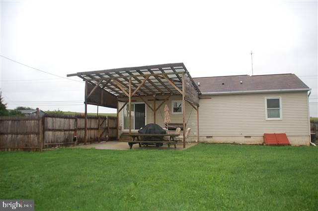 2127 Newville Road Carlisle, PA 17015 - Photo 4 of 25 Gallery Image 4
