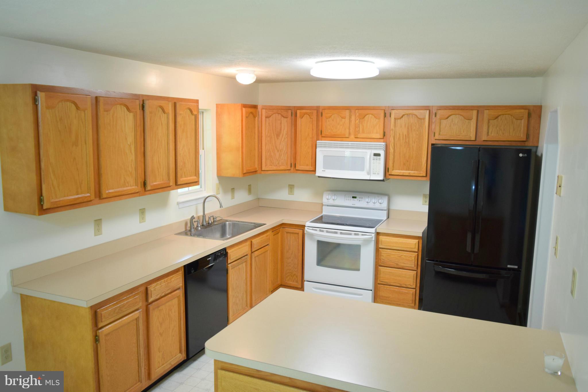 157 Ranger Court Front Royal, VA 22630 - Photo 8 of 30 Kitchen