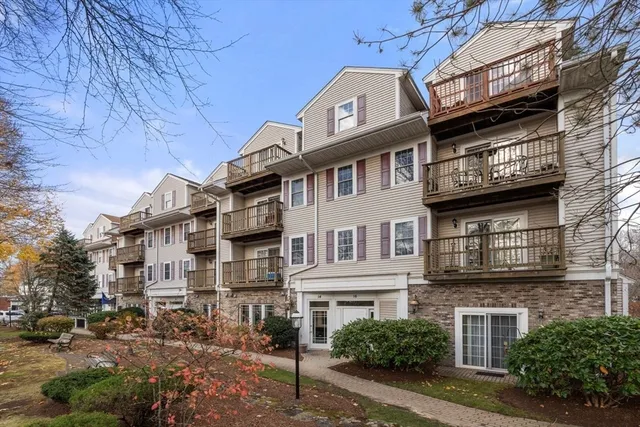 $515,000 | 4 Forge Pond, Unit D, Canton, MA 02021