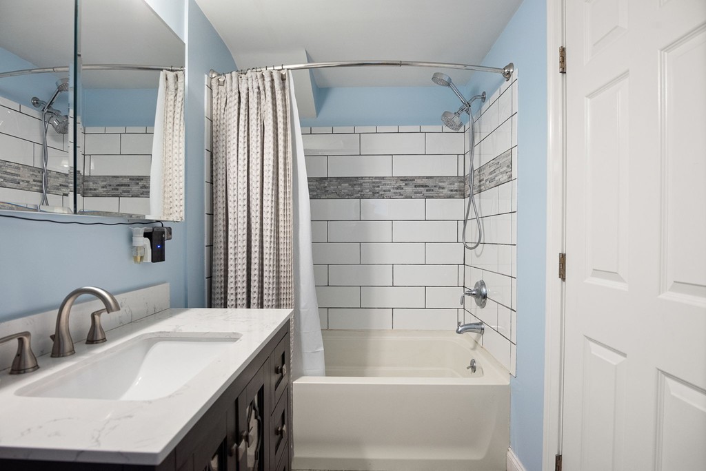 91 Friend Street, Unit B Amesbury, MA 01913 - Photo 13 of 22 Gallery Image 13