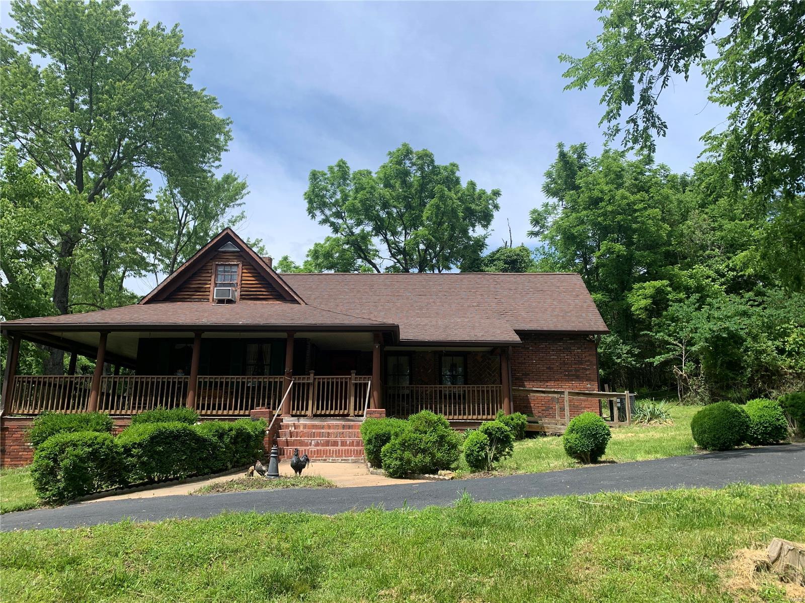1 Franz Lane Eureka, MO 63025 - Photo 1 of 40