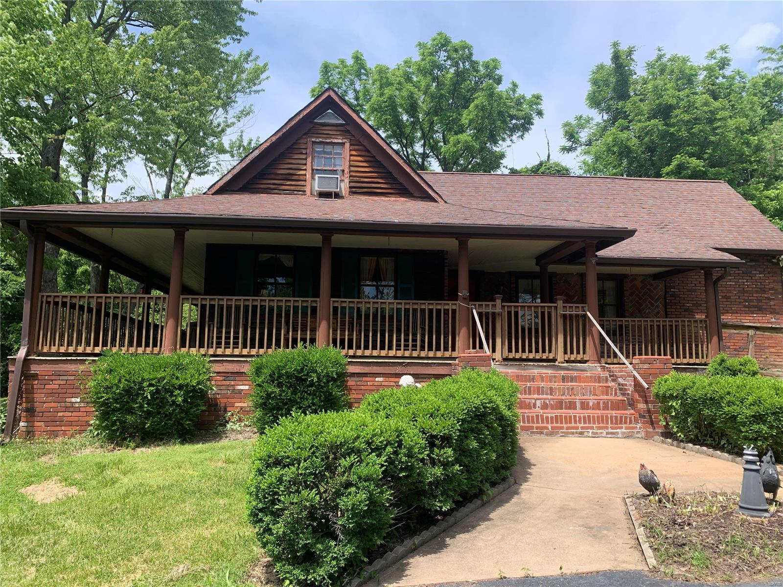 1 Franz Lane Eureka, MO 63025 - Photo 2 of 40