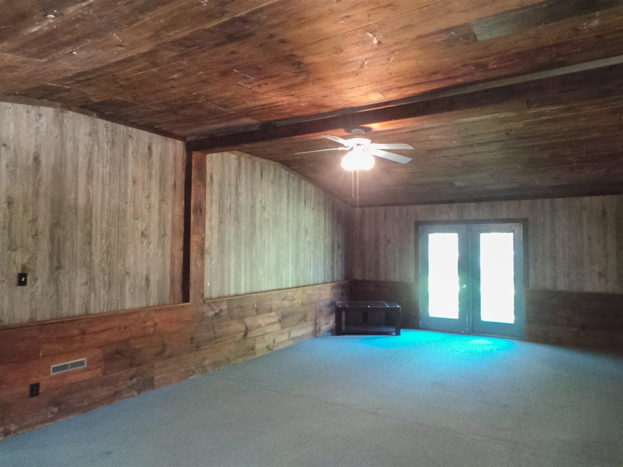 5014 Volkmer Road Chesaning, MI 48616 - Photo 8 of 18 21504309-7.JPG