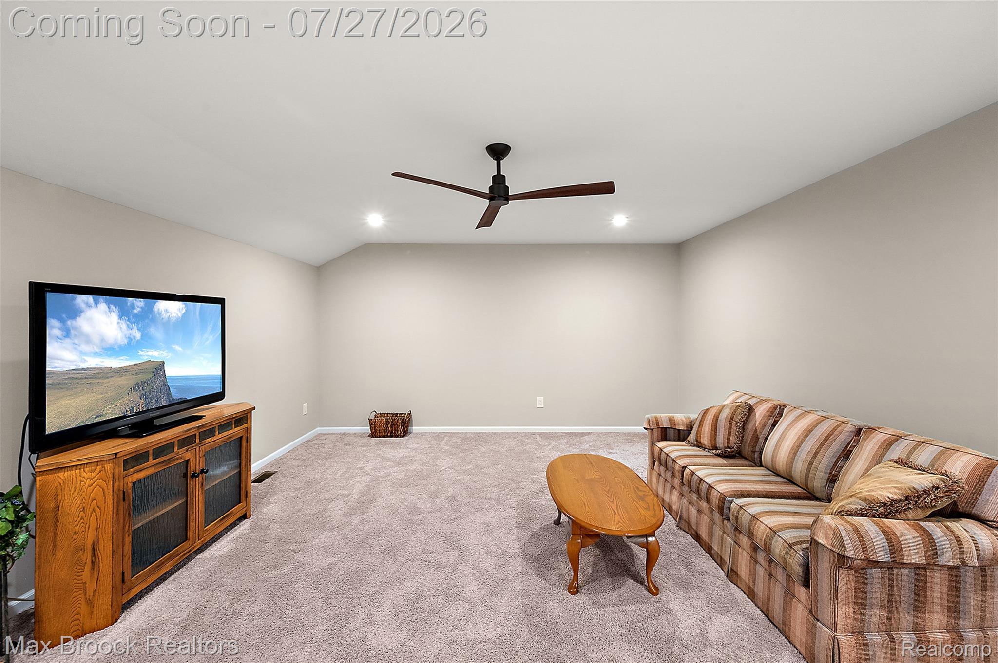 48841 Rockview Road Novi, MI 48374 - Photo 15 of 22 48841 Rockview Rd-69.jpg