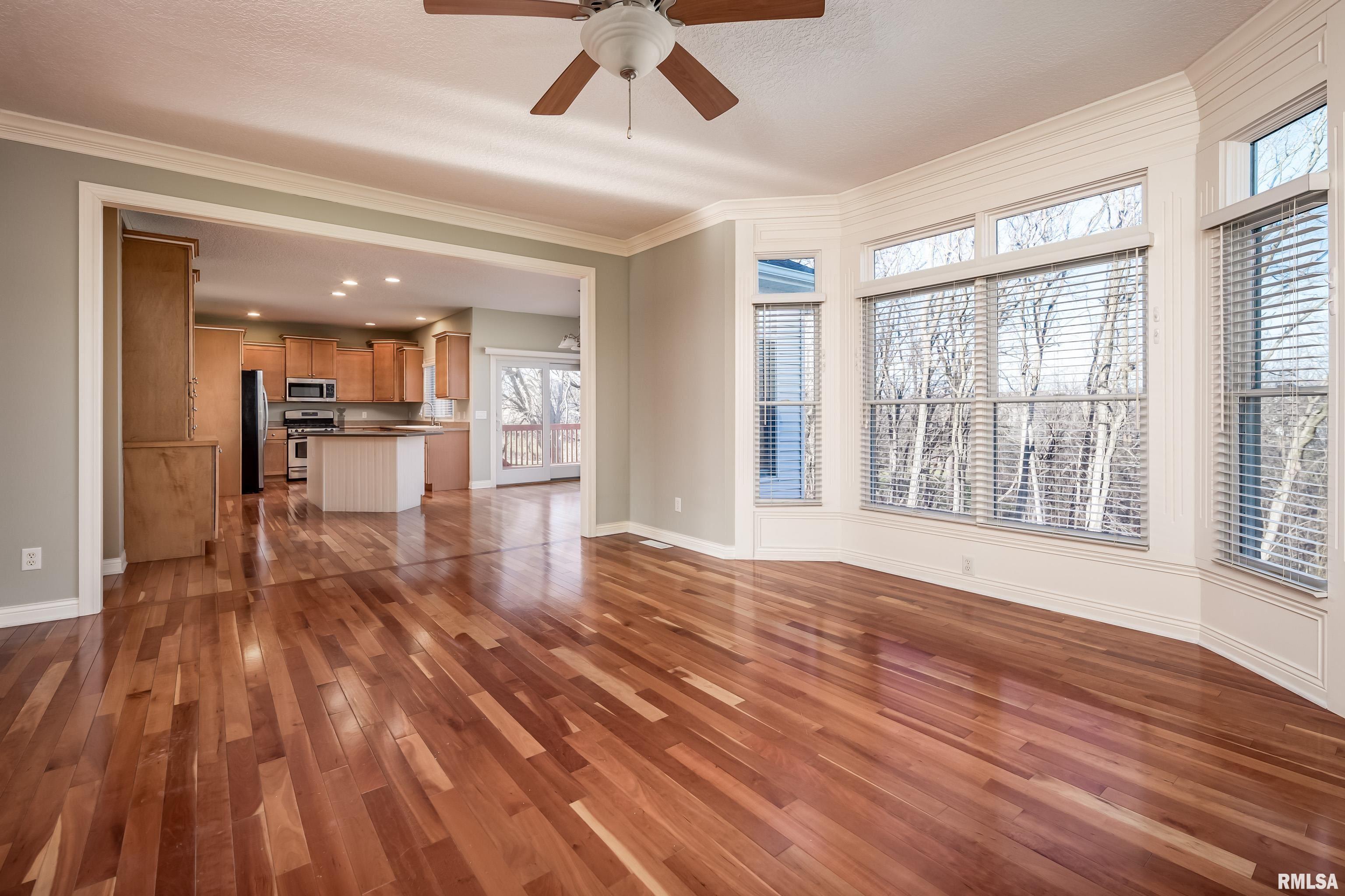 5553 North Ridge Circle Bettendorf, IA 52722 - Photo 13 of 36 Gallery Image 13