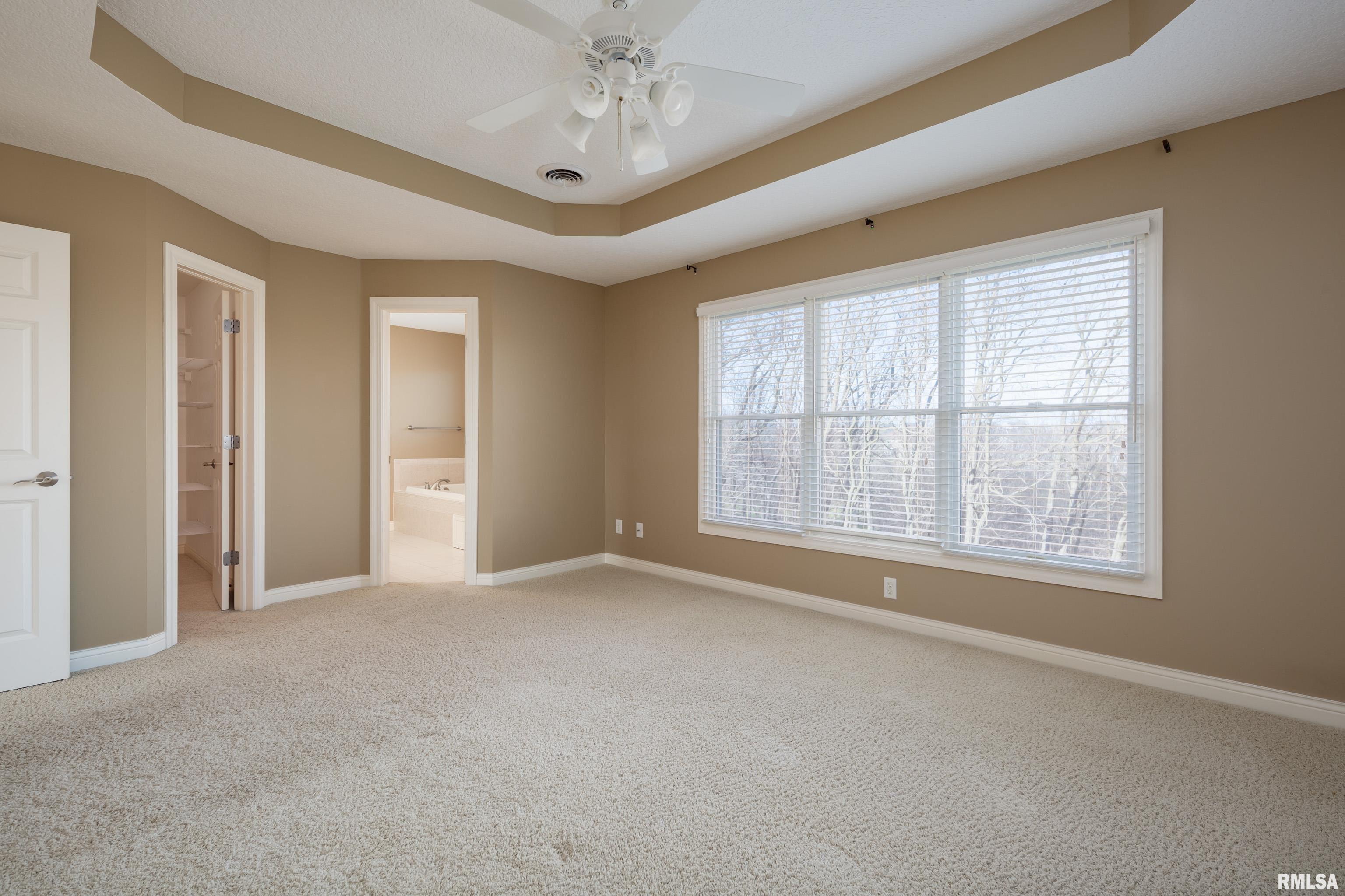 5553 North Ridge Circle Bettendorf, IA 52722 - Photo 27 of 36 Gallery Image 27