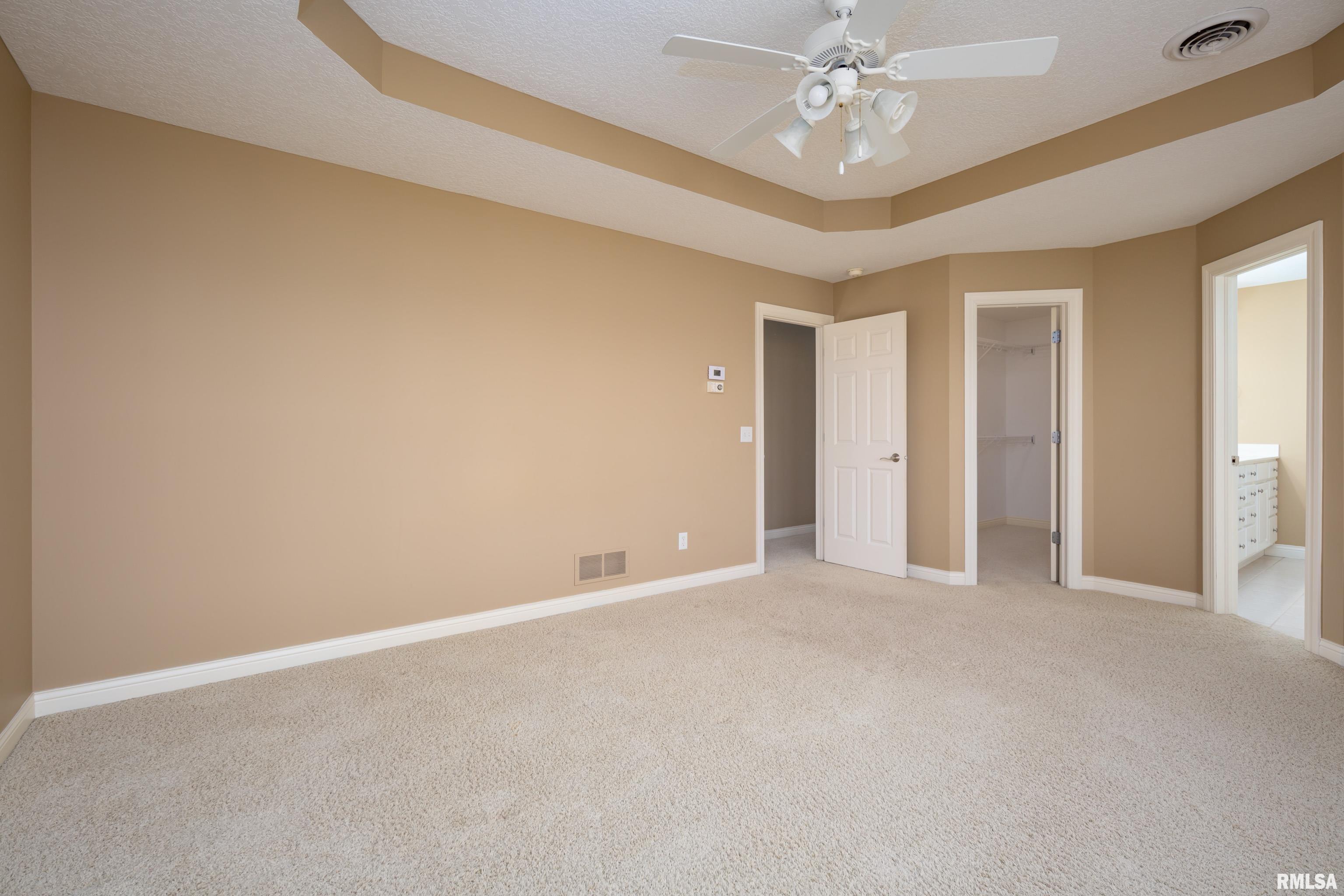 5553 North Ridge Circle Bettendorf, IA 52722 - Photo 28 of 36 Gallery Image 28