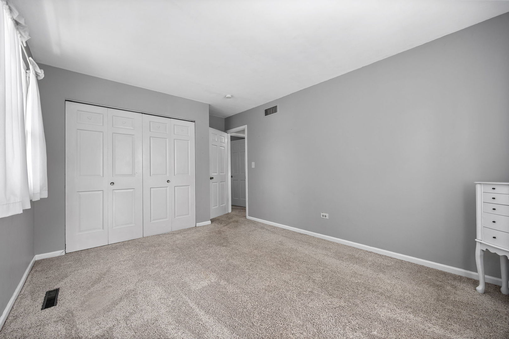 808 S Road Lisle, IL 60532 - Photo 17 of 37 Gallery Image 17