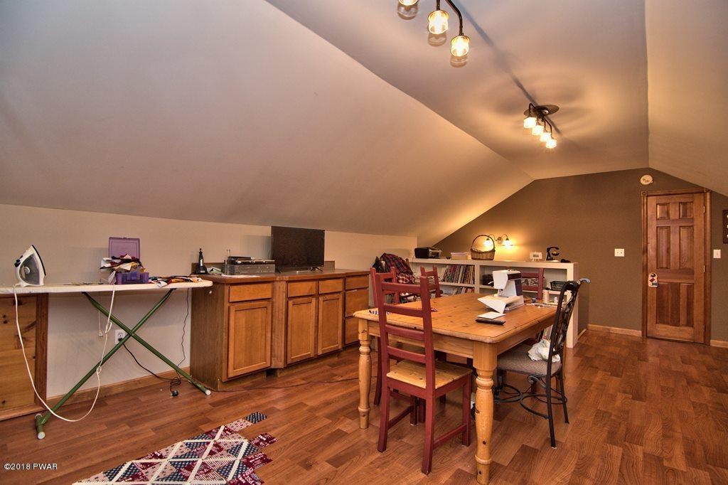 422 Boneridge Road Hawley, PA 18428 - Photo 17 of 69