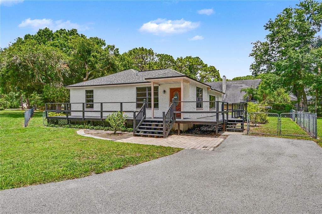 17305 Sherman Road Lutz, FL 33558 - Photo 3 of 89